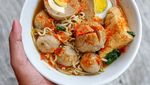 Mantap! Bakso Telur Berkuah Gurih Pedas Buat Makan Siang