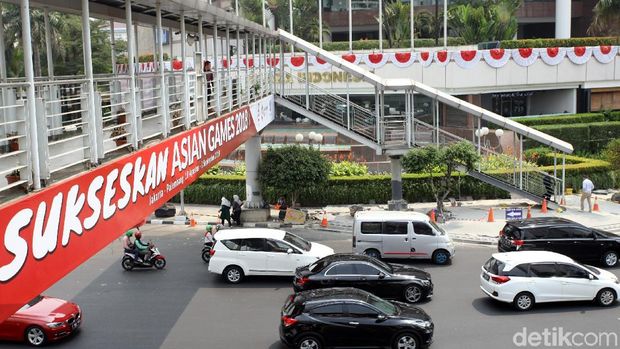 JPO Bundaran HI / 