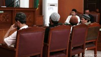 PN Jaksel menggelar sidang perdana pembubaran Jamaah Ansharut Daulah (JAD) karena terindikasi jadi organisasi teroris, Selasa (24/7/2018).