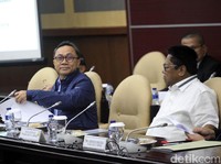 Zulkifli Hasan SIndir Utang RI, Sri Mulyani Angkat Bicara