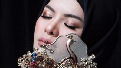 11 Artis Cantik yang Berhijab di 2018