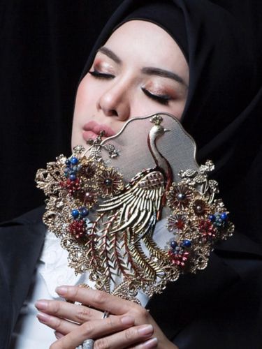 Cerita Hijrah Nikita Mirzani, Pernah Masuk Pesantren Hingga Penjara