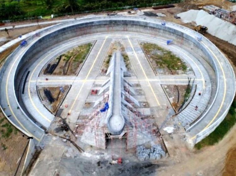 Markas Avengers Jokowi dan Kantor Apple, Keren Mana?