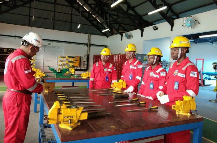 Sesuai dengan nawa cita, Pusat Pelatihan Teknik Industri dan Migas Teluk Bintuni (P2TIM-TB) bertaraf Internasional kini resmi digunakan.