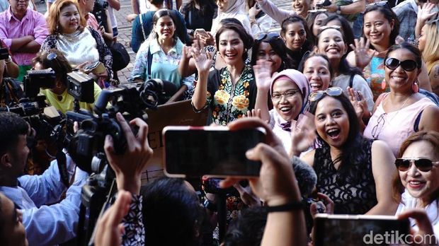 Premier 'Si Doel The Movie' di Belanda Pecah!