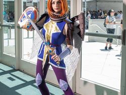 Cosplay Memukau yang Panaskan Comic-Con 2018