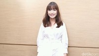 Artis berusia 25 tahun itu tetap terlihat menawan dan manis. Pool/Ismail/detikFoto.