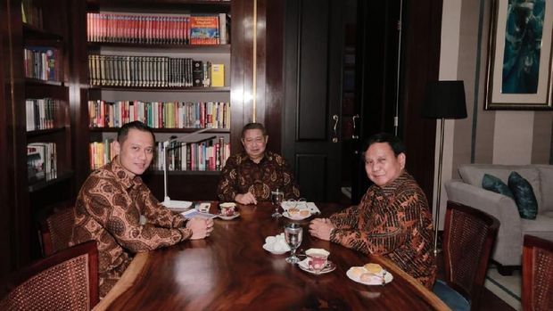 AHY Tak Ada di Pertemuan SBY-Zulkifli