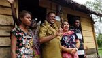 Warga Desa Enem Papua Senang Tak Lagi Gelap Gulita