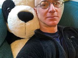 Membandingkan Kehidupan Dua Manusia Terkaya Sejagat