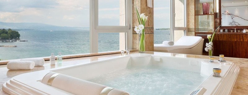 Kamar hotel termewah di dunia