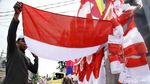 Jelang HUT RI, Pedagang Bendera Mengais Rezeki