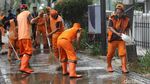 Trotoar di Jalan Merdeka Selatan Makin Kinclong