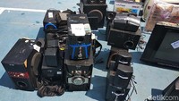 Puluhan televisi, kipas angin, hingga dispenser ditemukan dari 120 sel tahanan.