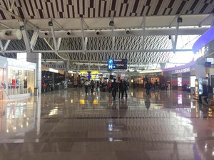 Transit di Bandara Hasanuddin, Berasa Nongkrong di Mal