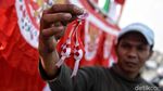 Jelang HUT RI, Pedagang Bendera Mengais Rezeki