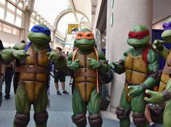 Cosplay Memukau yang Panaskan Comic-Con 2018