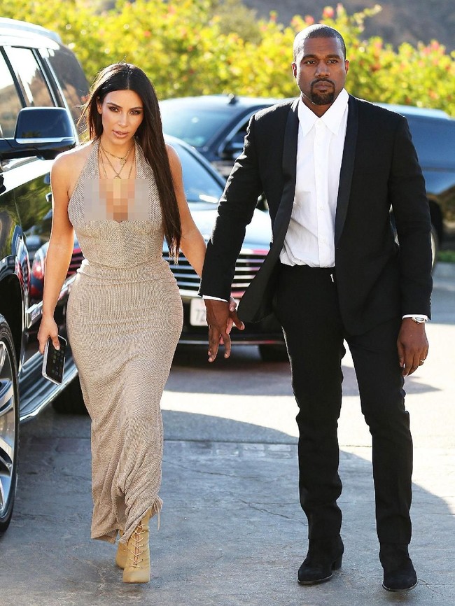 Bokongku sangat besar, sehingga aku tidak bisa melihatnya (Kanye West) di belakangku, komentar Kim. Foto: Istimewa