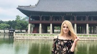 Gyeongbokgung Palace, salah satu istana terkenal di Korea Selatan. Alisa Manyonok berfoto-foto di sana (lis_manyonok/Instagram)