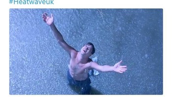 Begitu hujan turun, pasti begini reaksi para warga Britania Raya. Foto: Istimewa