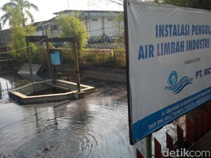 Air Limbah Genangi Pabrik IPAL Terpadu di Dayeuhkolot Bandung