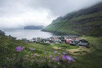 Suasana pemukiman yang nyaman dan tenang (Visit Faroe Islands/Facebook)