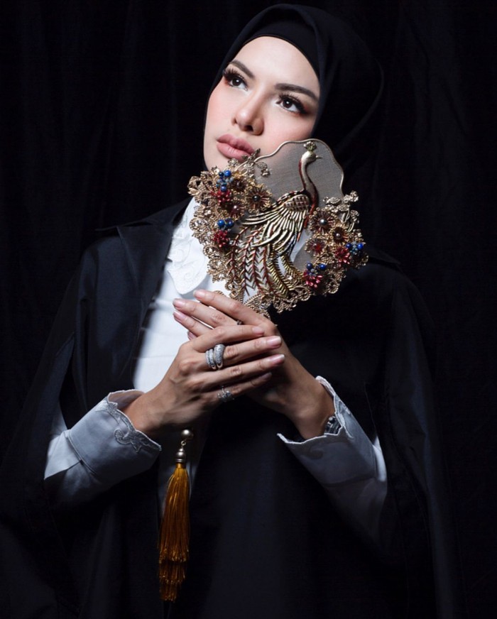 Sudah Biasa, Nikita Biasa Aja Jalani Sidang Cerai Perdana dengan Dipo