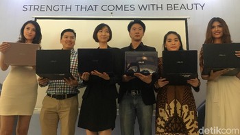 Kemudian untuk saudaranya, yaitu UX331UAL dijual senilai Rp 14,3 juta dengan jaminan garansi global selama dua tahun. Foto: Agus Tri Haryanto/detikINET