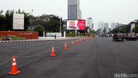 Kawasan Asia-Afrika Senayan, Jakarta, merupakan salah satu titik atau lokasi yang harus tertib selama berlangsung Asian Games 2018.
