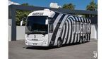 Bermotif Zebra, Bus Juventus Ini Keren Banget