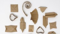 Tatsumi mengambil tips berupa origami tersebut dan menyimpannya. Semenjak itu, Tatsumi selalu mengumpulkan bungkus sumpit dan membuatnya menjadi origami yang indah (Japanese Tip/Facebook)  