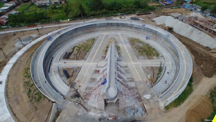 Monumen Kapsul Waktu Mirip Logo Avenger tampak udara
