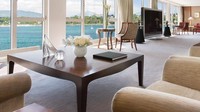 Kamar suite tersebut menempati keseluruhan lantai 8 dengan luas 1.680 meter persegi. Panoramanya pun luar biasa indah, menghadap Danau Jenewa dan Mont Blanc yang tertinggi di Eropa (Hotel President Wilson)