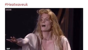 Panas-panas begitu, paling enak emang makan es krim dan teman-temannya. Foto: Istimewa