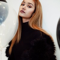  Wanita asal Myanmar ini kemudian memilih melepaskan gelar juaranya pasca ditawari melakukan operasi pembesaran payudara oleh pihak penyelenggara kontes kecantikan tersebut. Foto: Instagram