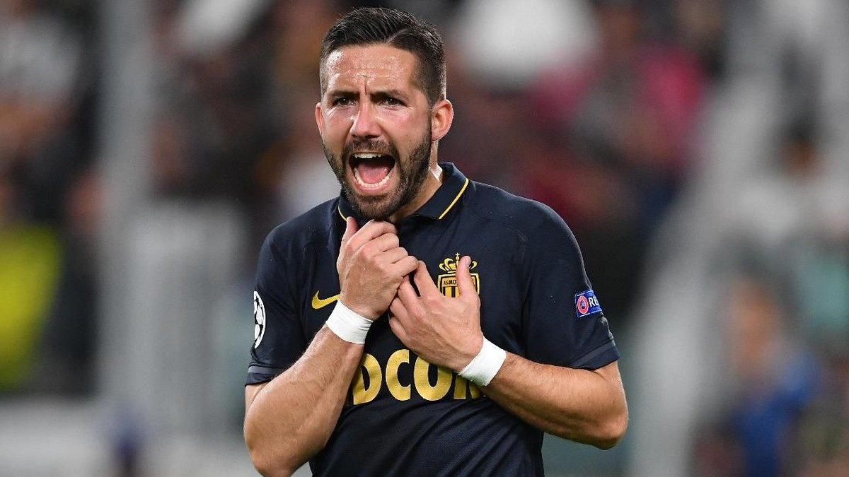 Joao Moutinho akan bermain untuk Wolverhampton di musim 2018/19. (Foto: Stuart Franklin/Getty Images)