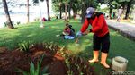 Bermain dan Bersantai di Taman Waduk Ria Rio