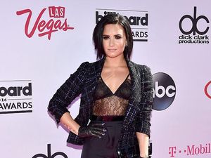 Demi Lovato Rilis Sex Toys: Semua Berhak Raih Kepuasan Seks