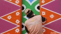 Warna-warni yang khas juga membuat pemandangan yang indah.