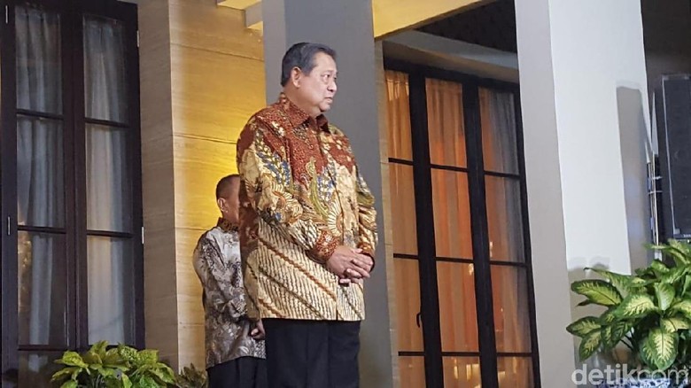 Prabowo Pulang, SBY Pimpin Rapat Darurat Majelis Tinggi PD Prabowo Pulang, SBY Pimpin Rapat Darurat Majelis Tinggi PD
