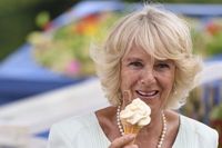 Sudah Jadi Anggota Kerajaan, Camilla Parker Tetap Hobi Makan Es Krim
