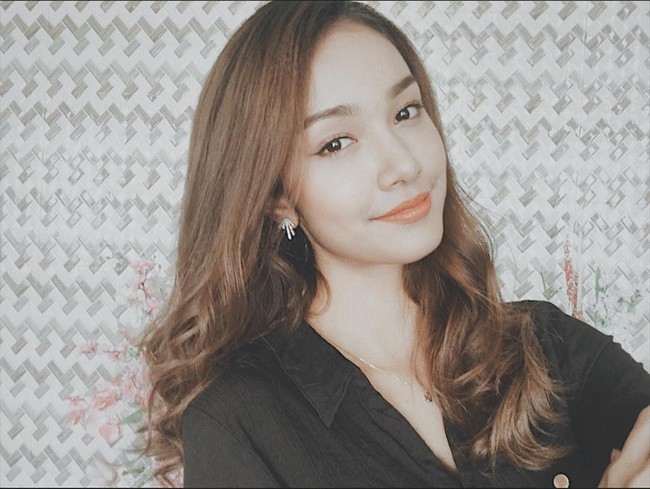 Meskipun perjalanan kariernya itu penuh lika liku, wanita yang memiliki tinggi 173 sentimeter ini kini sukses di industri pemodelan. Foto: Instagram