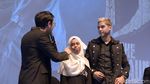 Ngaku Istri Iqbaal, Nurani Asyik Peluk Al Ghazali