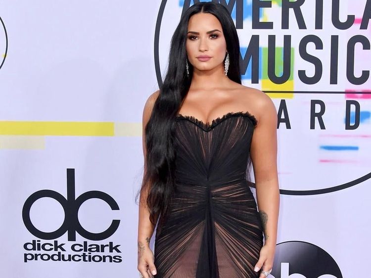 Demi Lovato, dari Bintang Disney hingga Kecanduan Narkoba