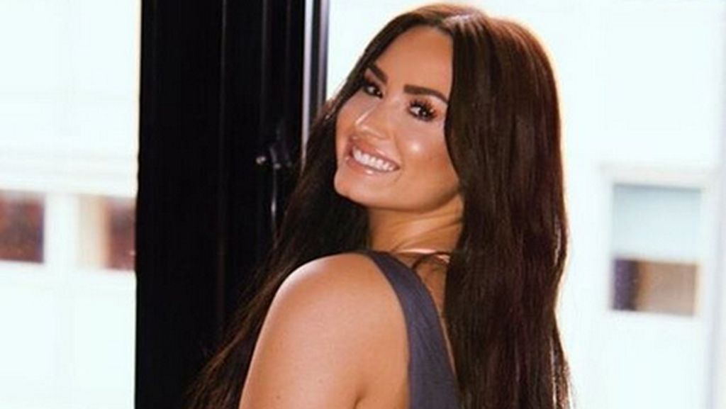 Demi Lovato Tuai Kontroversi karena Pergi ke Israel Demi Lovato Tuai Kontroversi karena Pergi ke Israel