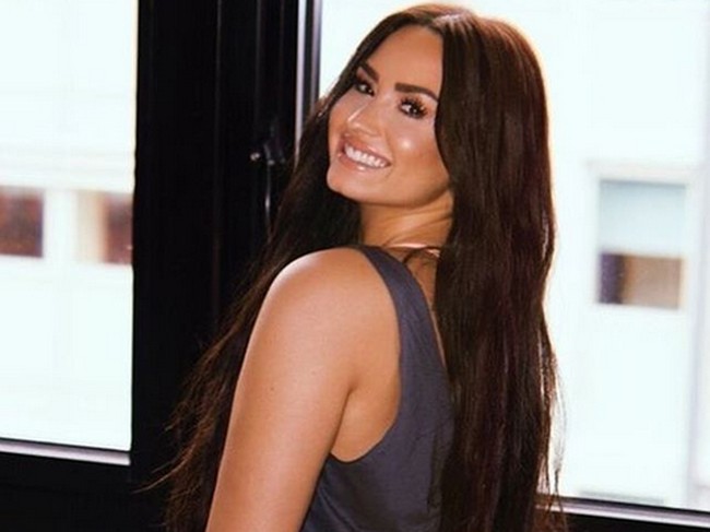 Demi Lovato Tuai Kontroversi karena Pergi ke Israel
