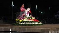 Anies mengatakan semua masyarakat punya hak menikmati suasana Lapangan Banteng.