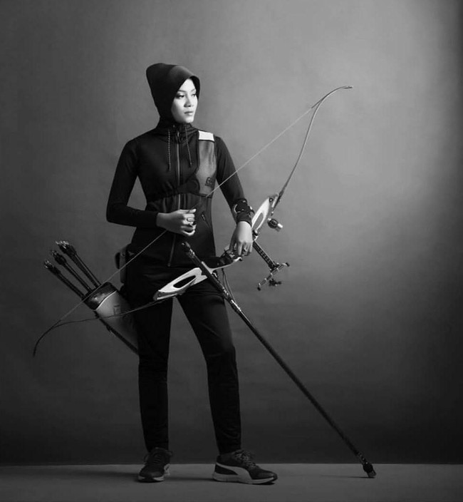 Diananda Choirunisa menjadi salah satu atlet panahan yang akan bertanding di Asian Games 2018 pada 18 Agustus - 2 September 2018. Tampilan hijabnya ikut mencuri perhatian. Foto: Instagram/Dianandach