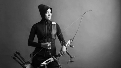Potret Diana, Atlet Panahan Berhijab yang Berlaga di Asian Games 2018