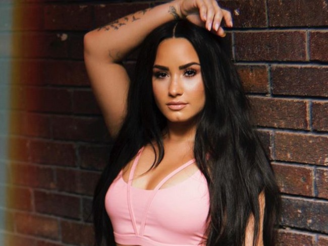 Demi Lovato Tuai Kontroversi karena Pergi ke Israel